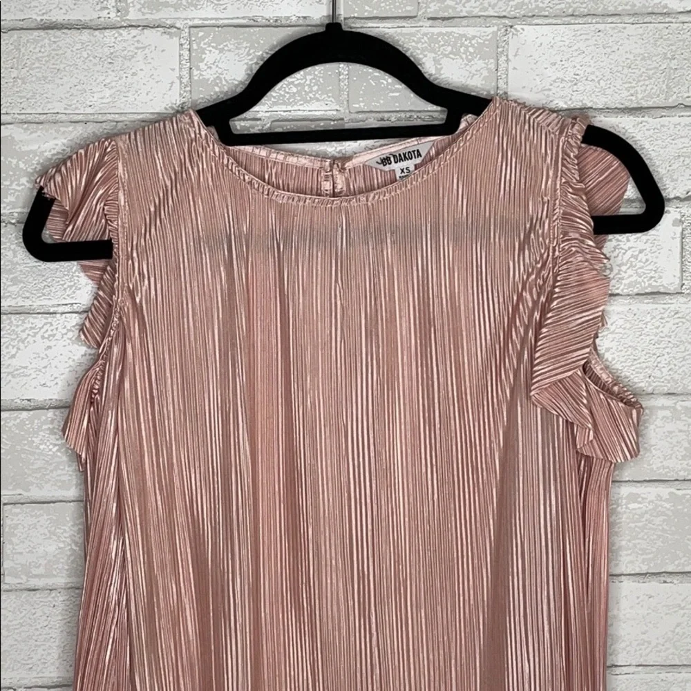 BB Dakota Cold Shoulder Pink Ruffle Blouse - Picture 4 of 14